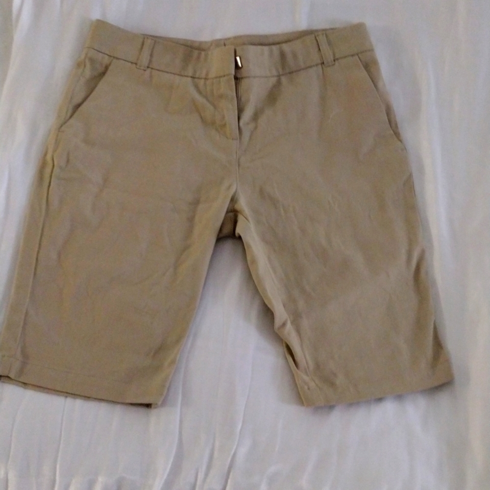 Girls Dockers shorts size12